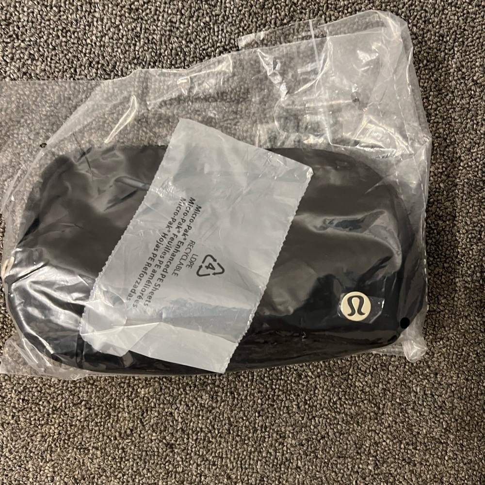 Black Lulu Everywhere Belt Bag w Gold Hardware